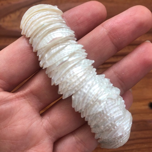 (3 for 20) Seashells Bracelet ๐ - Picture 2 of 3